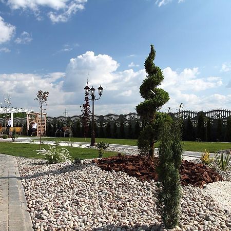 Zajazd Cobra Ostrów Mazowiecka Exteriér fotografie
